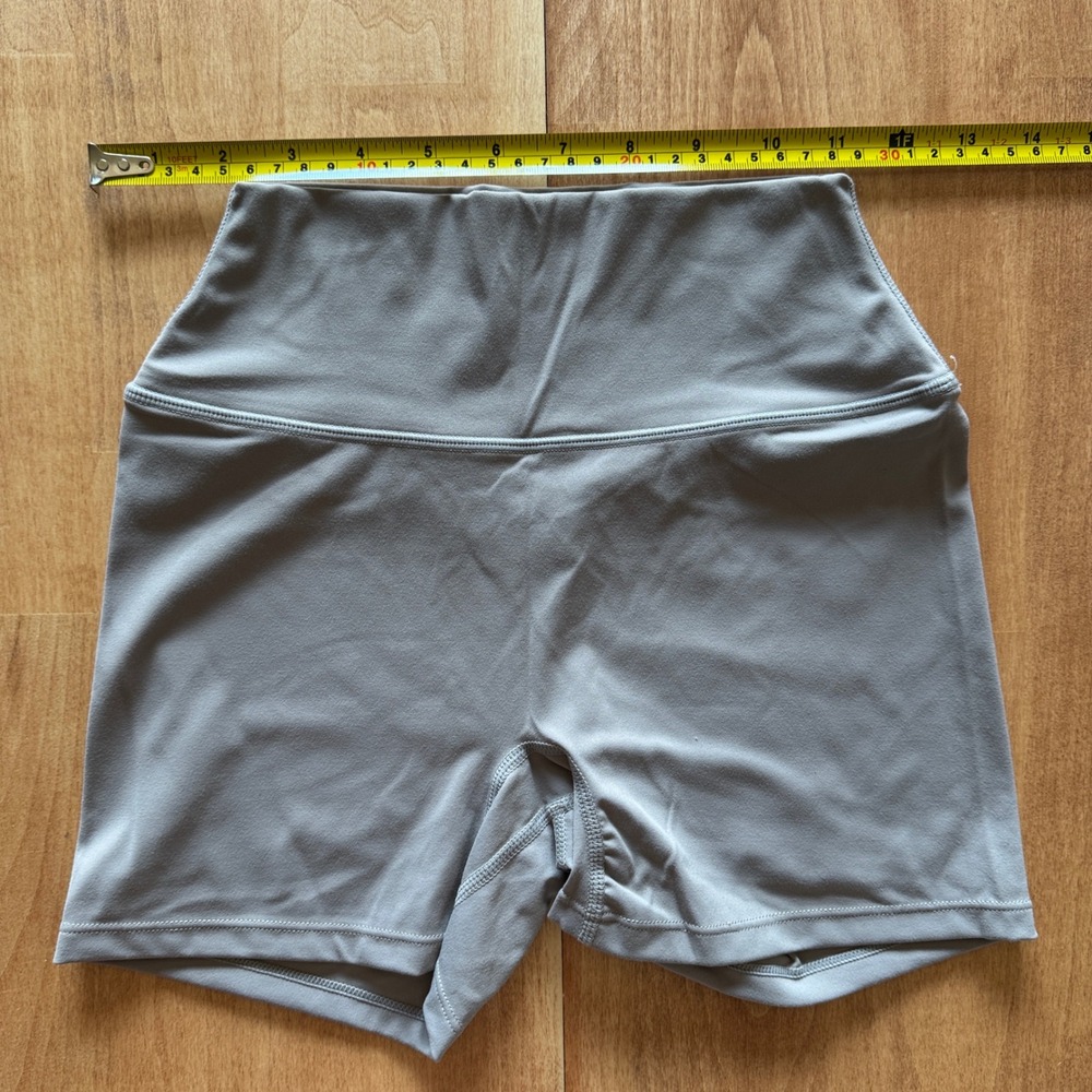 Womens High Waisted Biker Shorts Taupe Gray Medium Compression Yoga Gym Active